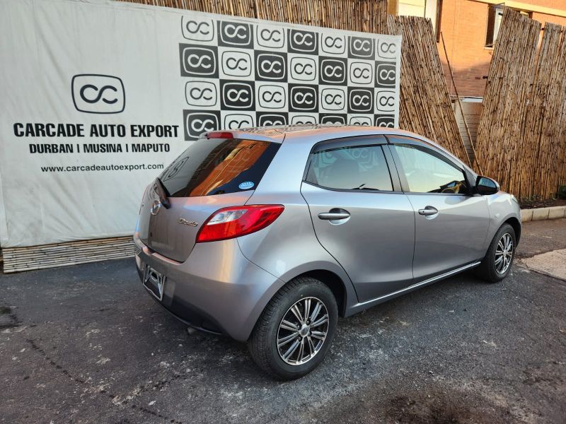  28896  MAZDA DEMIO  2010  