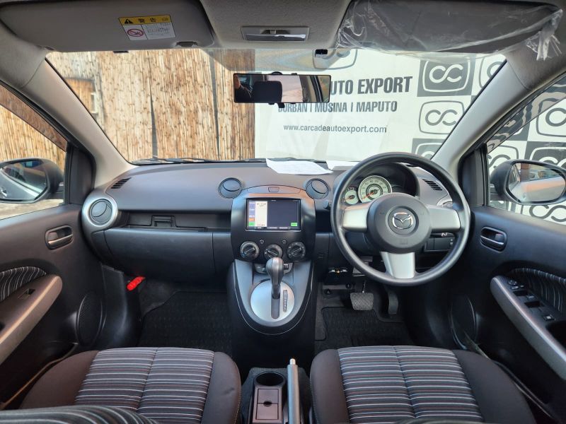  28896  MAZDA DEMIO  2010  
