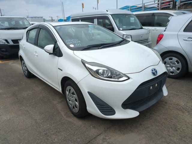  28915  TOYOTA AQUA  2017 