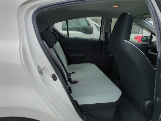  28915  TOYOTA AQUA  2017  