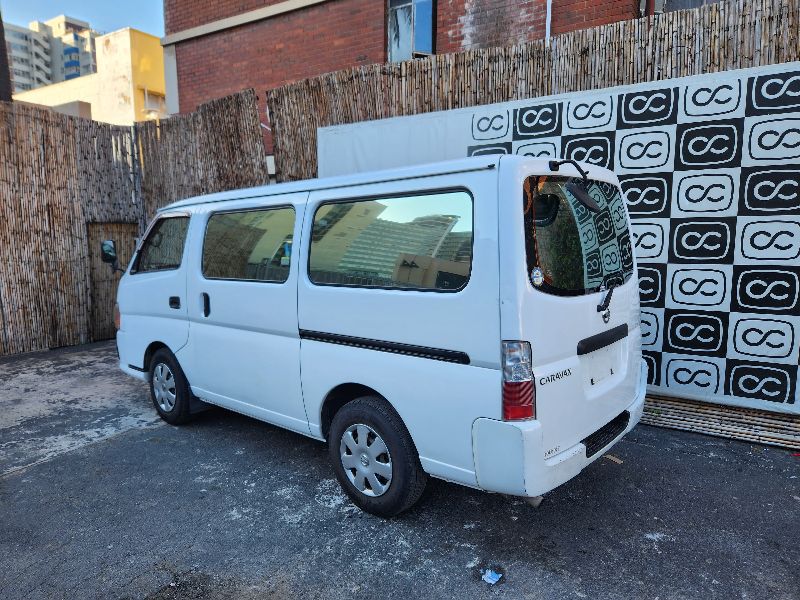  28925  NISSAN CARAVAN  2010  