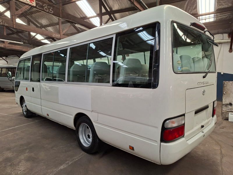  28942  TOYOTA COASTER  2016  