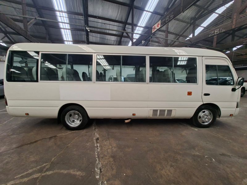  28942  TOYOTA COASTER  2016  