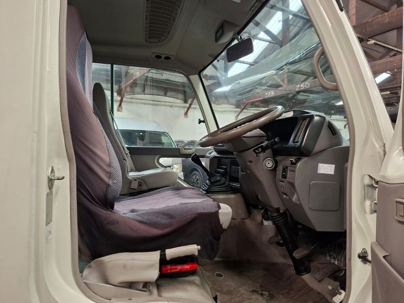  28942  TOYOTA COASTER  2016  