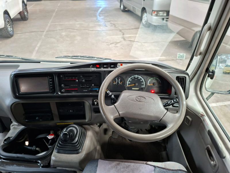  28942  TOYOTA COASTER  2016  