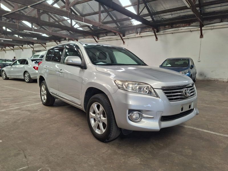 28944  TOYOTA VANGUARD  2010