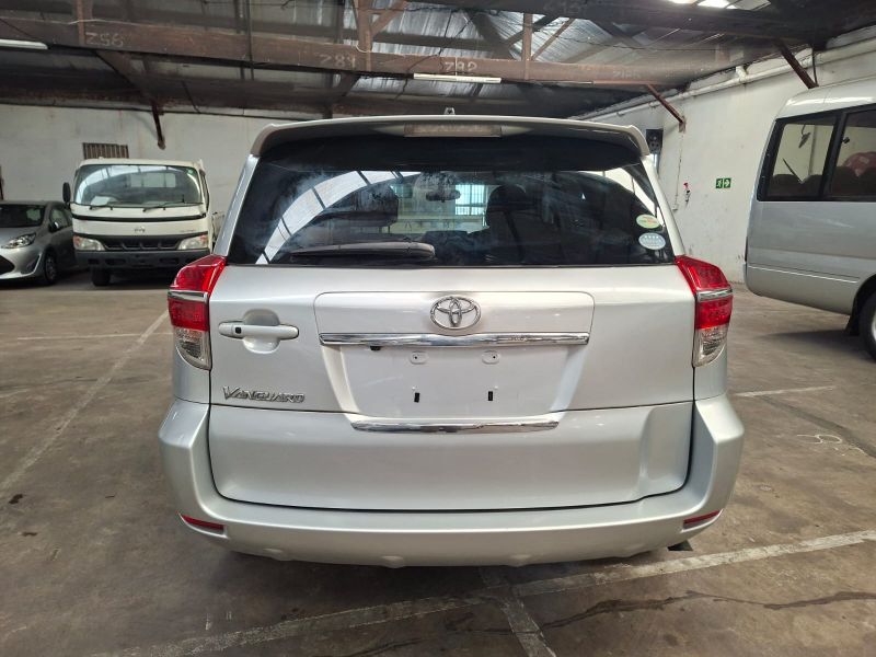 28944  TOYOTA VANGUARD  2010