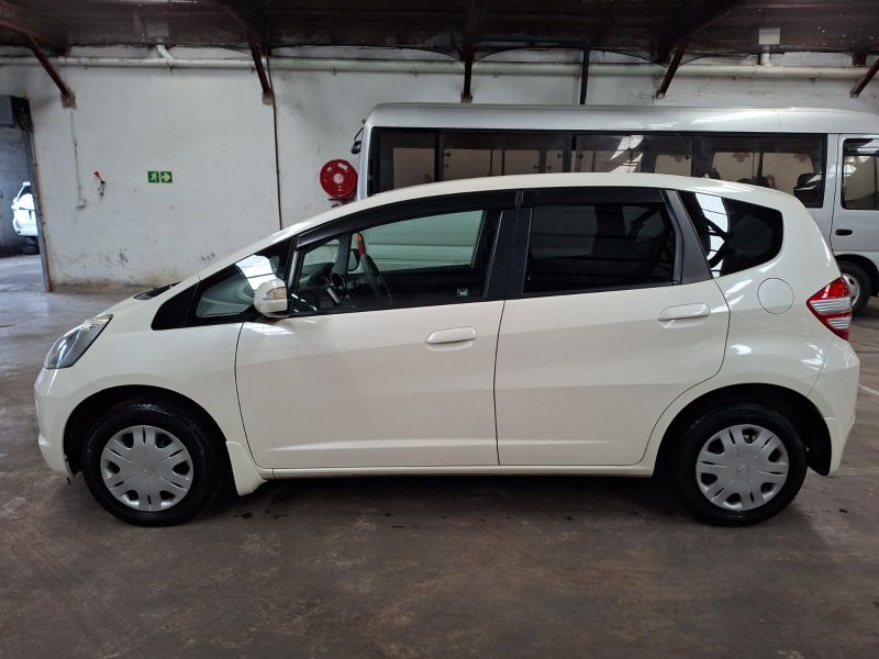  28950  HONDA FIT  2008  