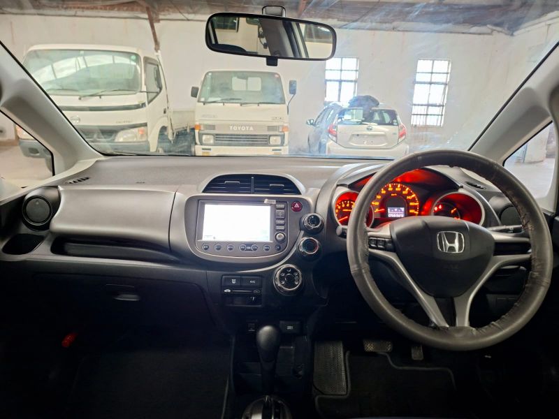  28950  HONDA FIT  2008  