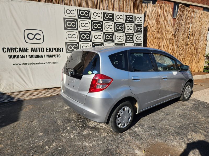  28951  HONDA FIT  2010  