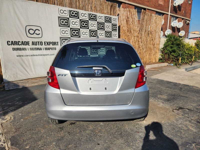  28951  HONDA FIT  2010  