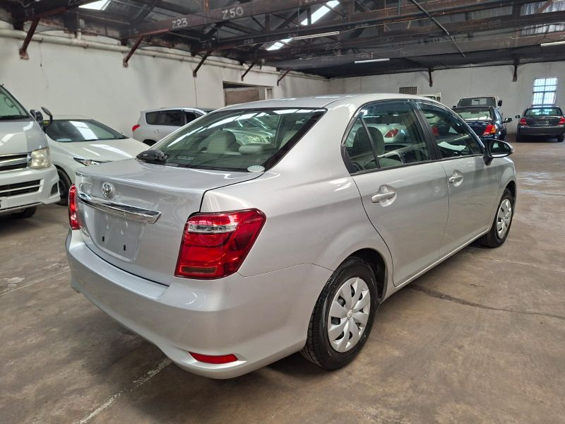 28953  TOYOTA COROLLA AXIO  2017
