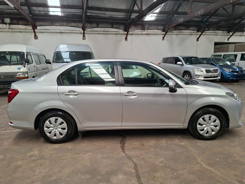 28953  TOYOTA COROLLA AXIO  2017