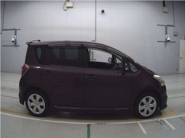  28955  TOYOTA RACTIS  2010  