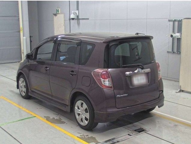  28955  TOYOTA RACTIS  2010  