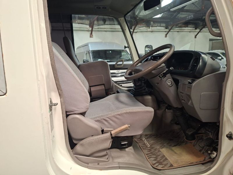  28958  TOYOTA COASTER  2003  