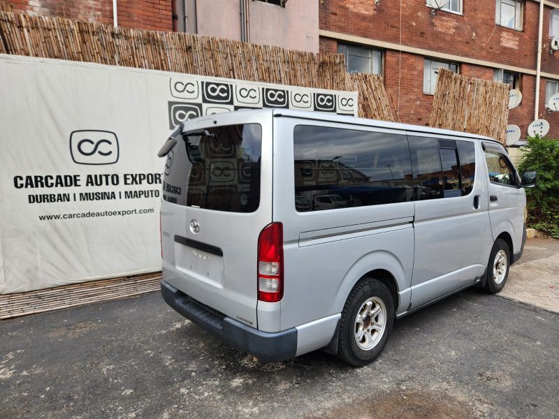  28964  TOYOTA HIACE  2004  