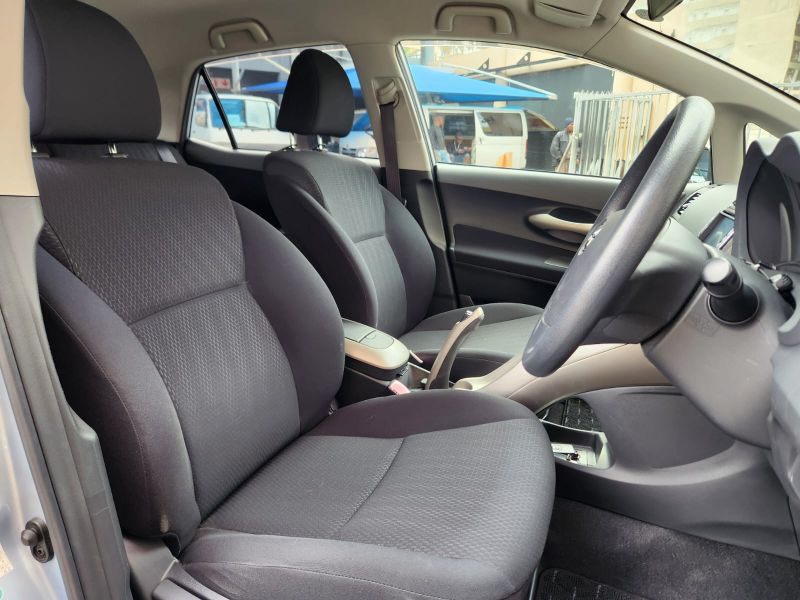 28965  TOYOTA AURIS  2007