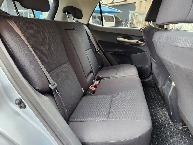 28965  TOYOTA AURIS  2007