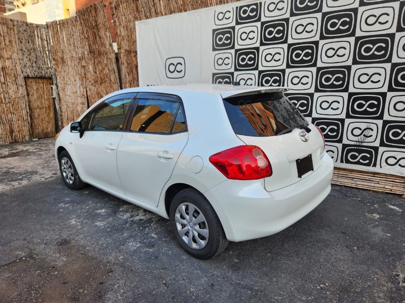 28968  TOYOTA AURIS  2008