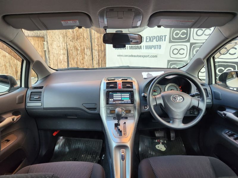 28968  TOYOTA AURIS  2008
