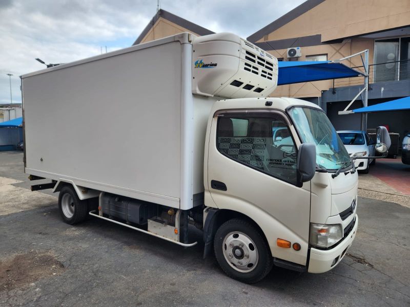  28984  HINO DUTRO  2014  