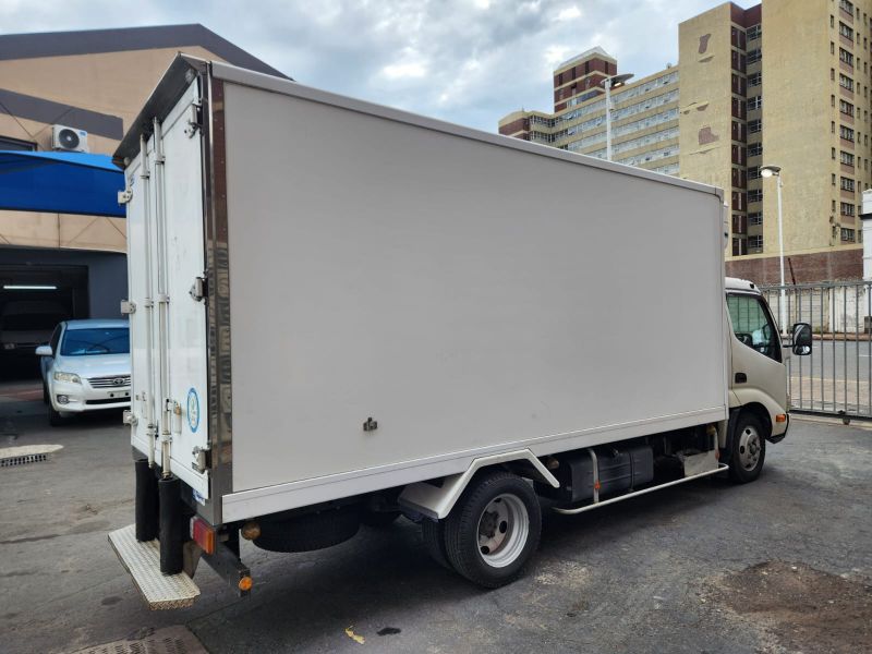  28984  HINO DUTRO  2014  