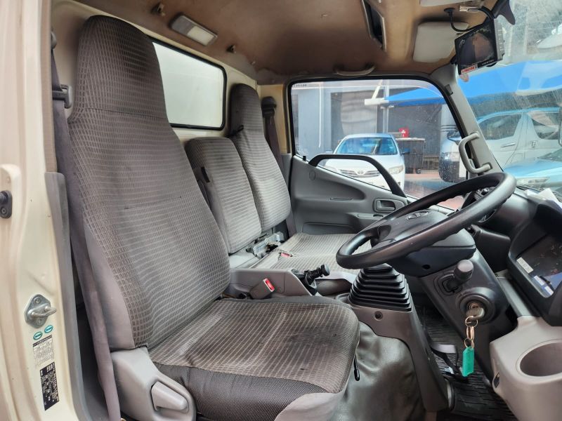  28984  HINO DUTRO  2014  