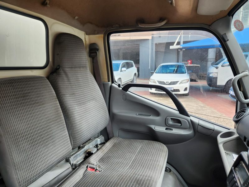  28984  HINO DUTRO  2014  