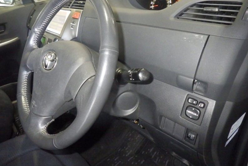  29002  TOYOTA RACTIS  2005  