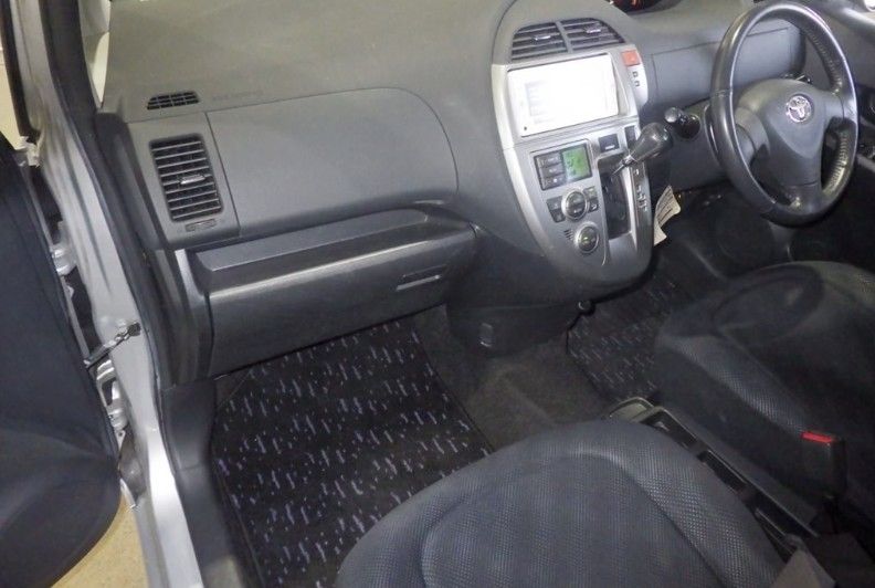  29002  TOYOTA RACTIS  2005  