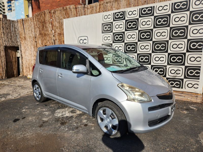 29002 TOYOTA RACTIS 2005