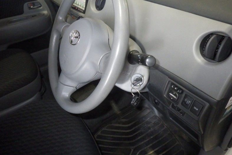  29004  TOYOTA SIENTA  2008  