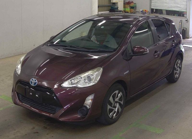  29012  TOYOTA AQUA  2016  