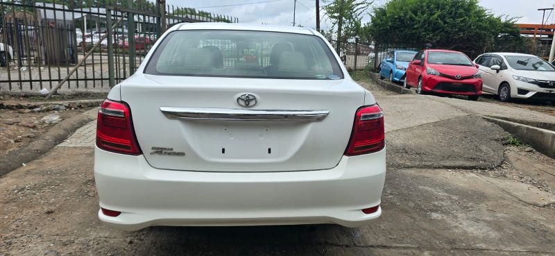  29015  TOYOTA COROLLA AXIO  2016  