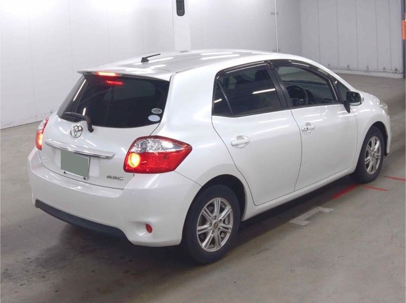  29016  TOYOTA AURIS  2010  