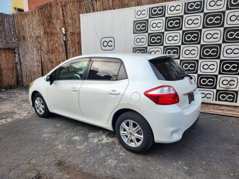  29016  TOYOTA AURIS  2010  