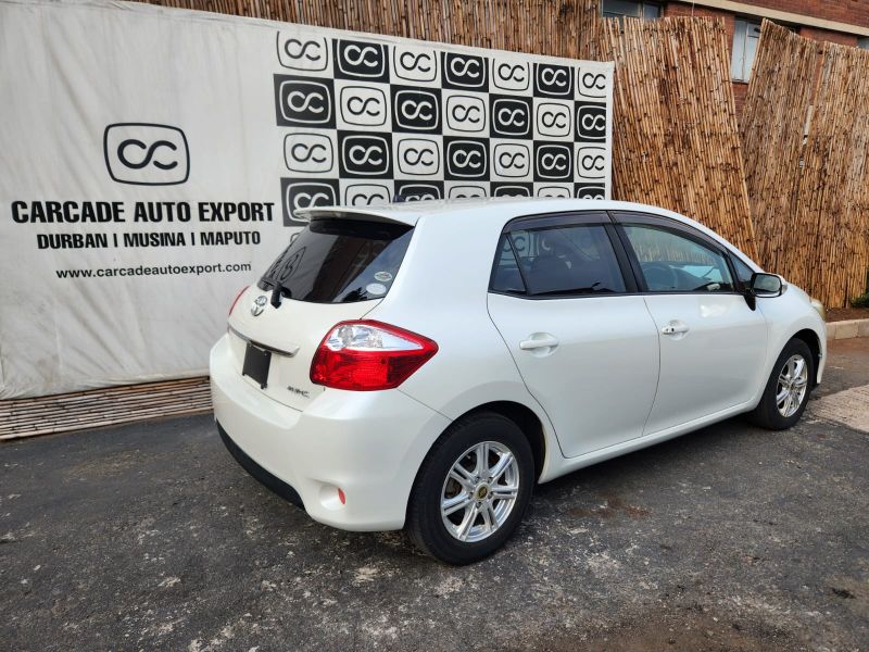  29016  TOYOTA AURIS  2010  