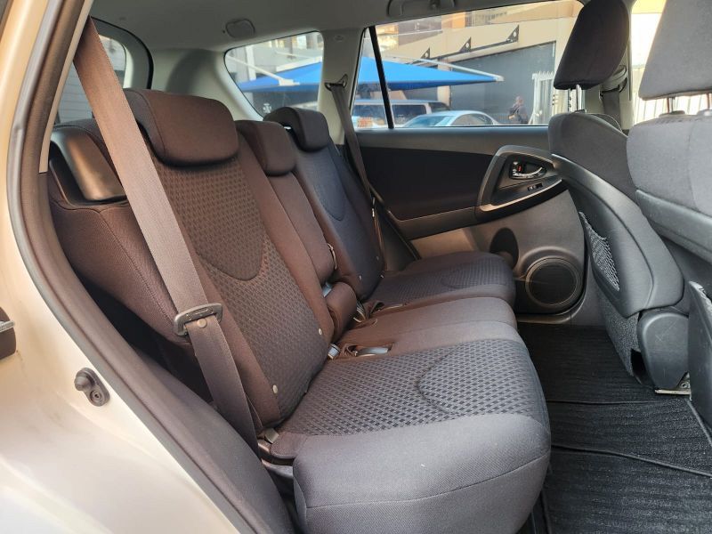  29023  TOYOTA VANGUARD  2010  
