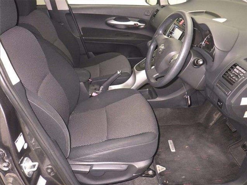 29024  TOYOTA AURIS  2010  