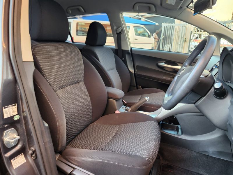  29024  TOYOTA AURIS  2010  