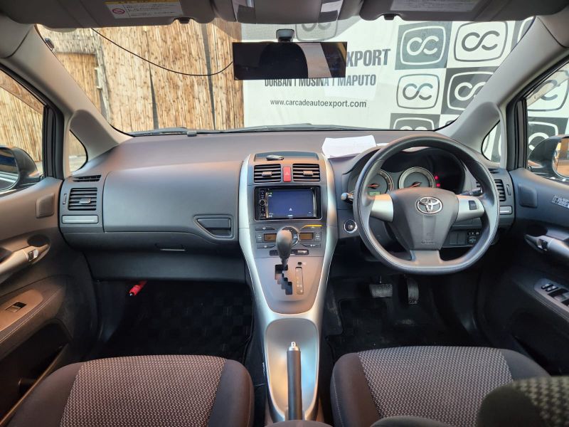  29024  TOYOTA AURIS  2010  