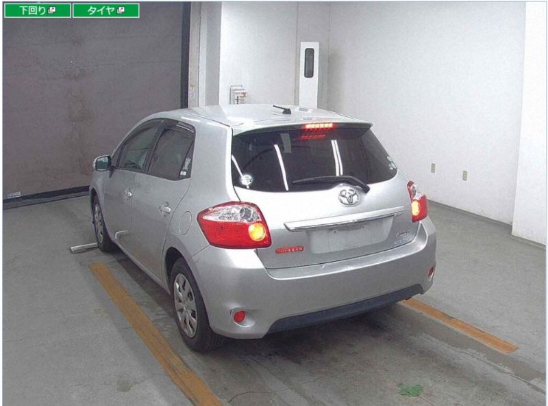  29025  TOYOTA AURIS  2010  