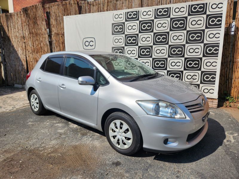 29025 TOYOTA AURIS 2010