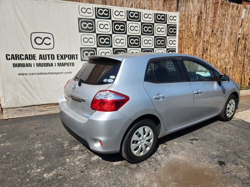 29025 TOYOTA AURIS 2010