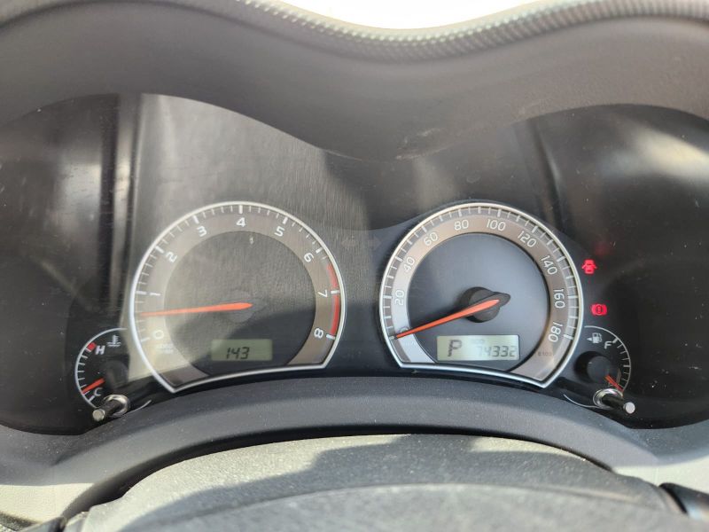 29025 TOYOTA AURIS 2010