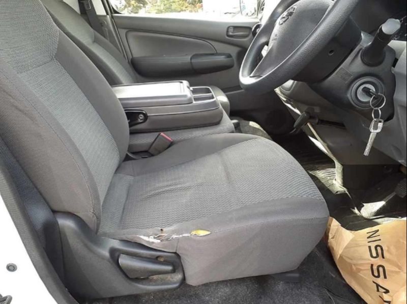  29038  NISSAN CARAVAN  2017  