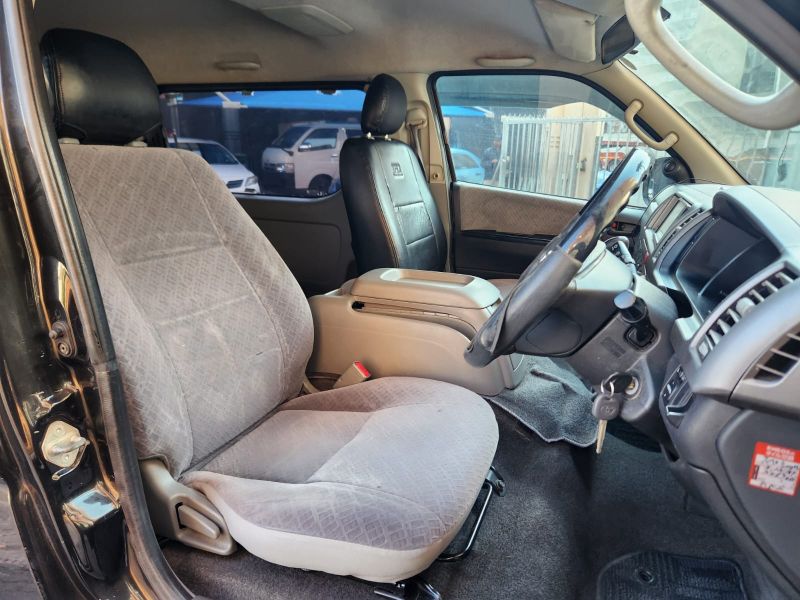  29040  TOYOTA HIACE  2008  