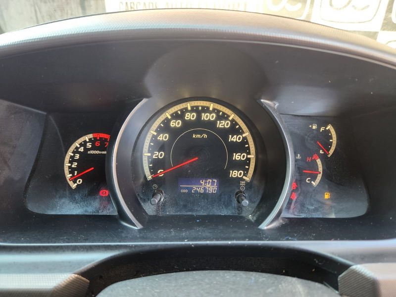  29040  TOYOTA HIACE  2008  