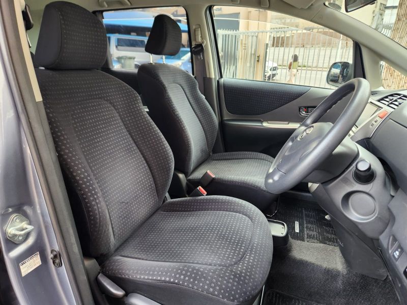  29041  TOYOTA RACTIS  2010  